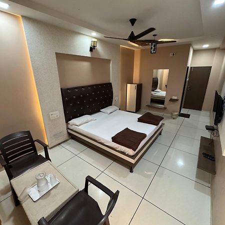 Hotel Bluediamond Bardoli Екстер'єр фото