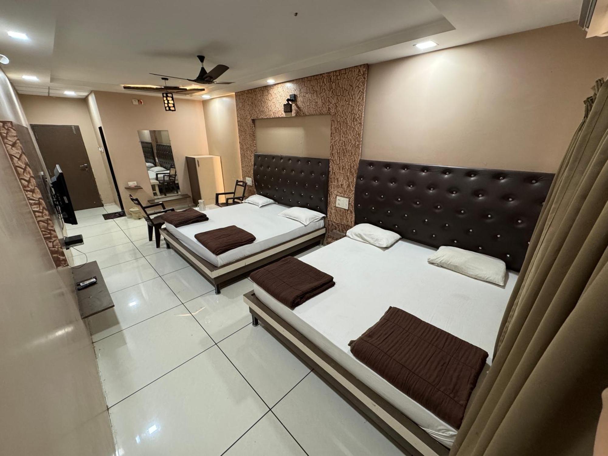 Hotel Bluediamond Bardoli Екстер'єр фото